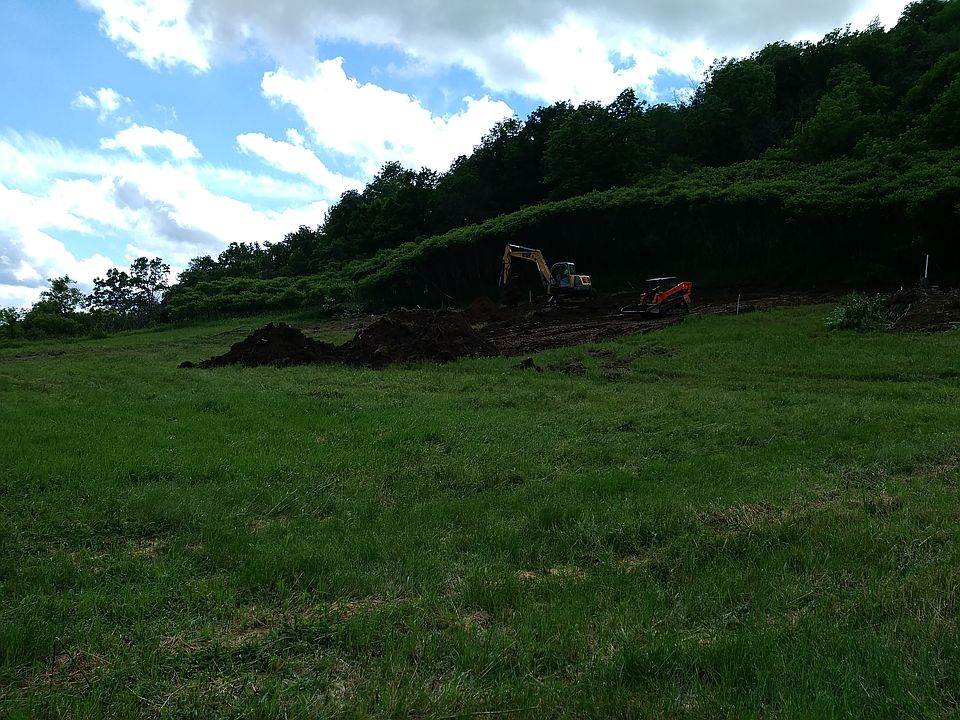 2nd image of N Elk Run Rd
