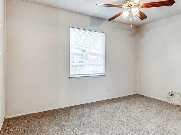 5th image of 4744 Richard St