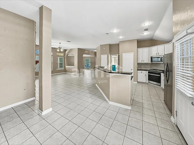 5 Paddock Pines Pl — Photo 5