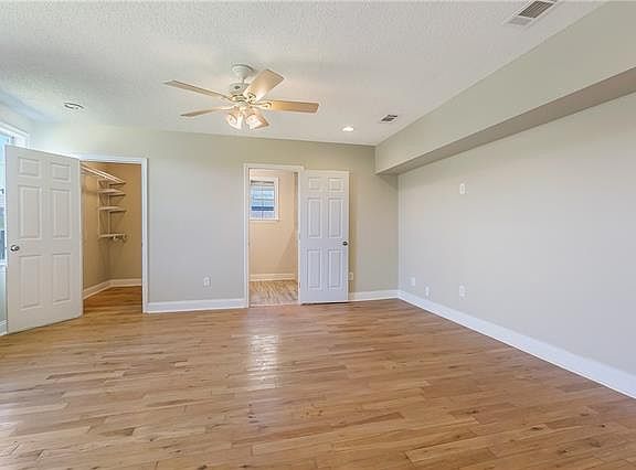 5th image of 5711 Pauline Dr