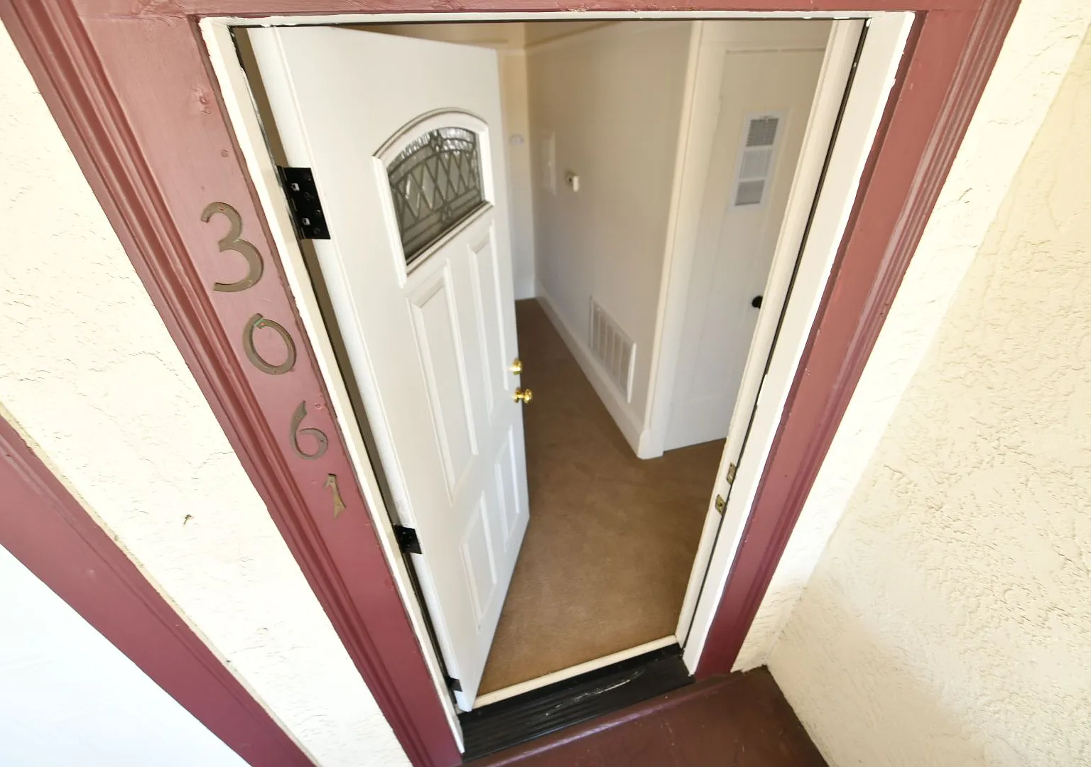 1p716 - 3055-3061 Adeline Street — Photo 2