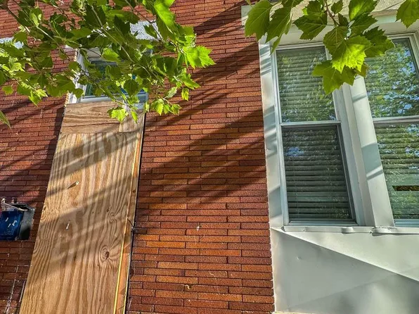 2416 E Oliver St, Baltimore, MD 21213