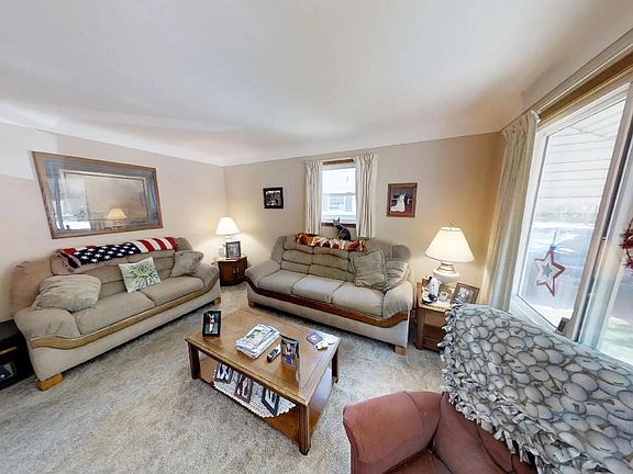 4th image of 708 Sibley St