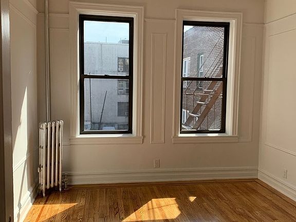 2nd image of 2805 33rd St #3D