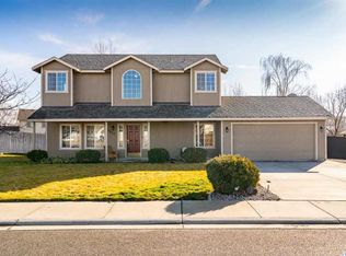 3022 Bluet Dr, West Richland, WA