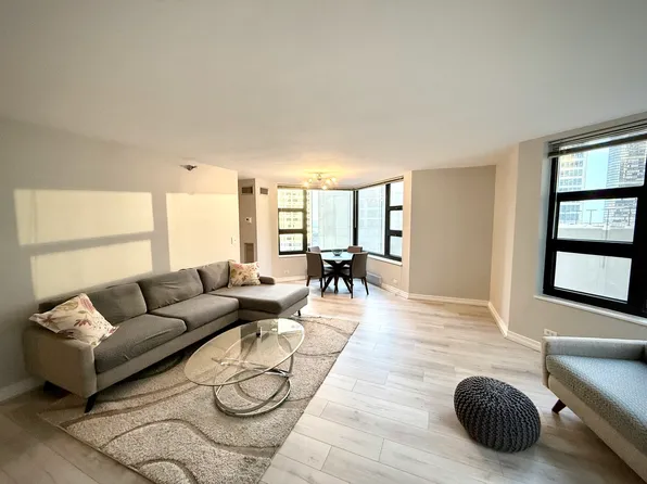 401 E Ontario St APT 1410, Chicago, IL 60611