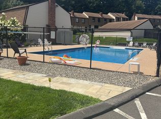 78 Homestead Ln, Brookfield, CT 06804