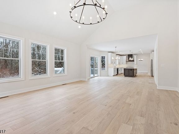 3rd image of 22 Furnace Rd