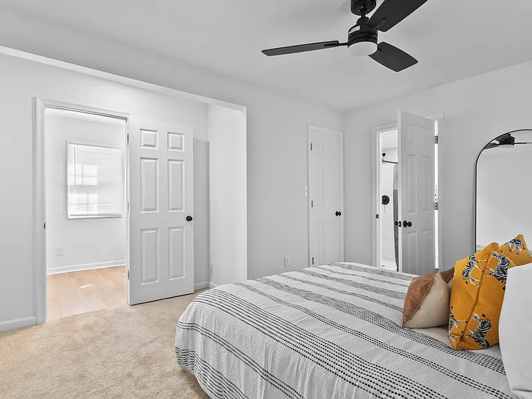 2207 Marshall Ave — Photo 17