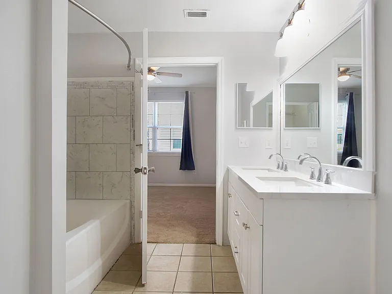 5002 Mangrove Aly #8102 — Photo 17