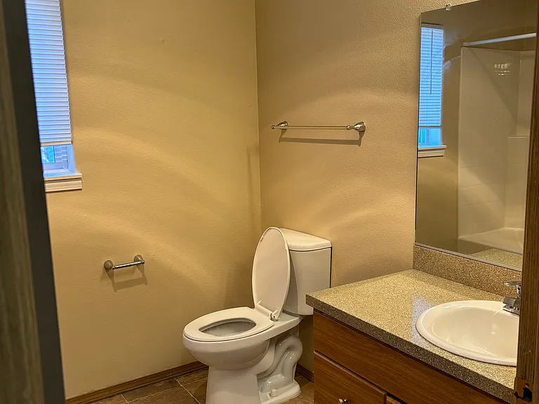 Las Briasas Apartments — Photo 21