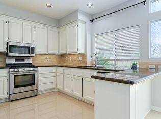 369 Saint Thomas Dr, Oak Park, CA 91377