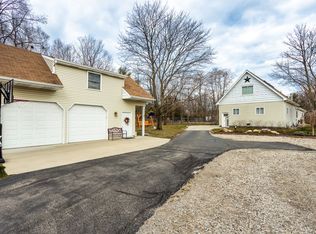 7218 Lakeshore Rd, Fort Gratiot, MI 48059