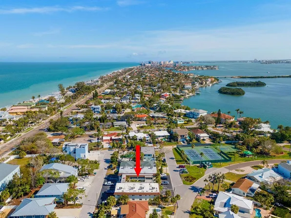 2704 2nd St, Indian Rocks Beach, FL