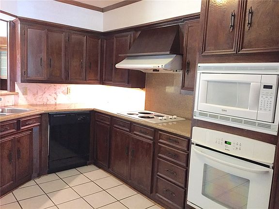 2nd image of 510 Goodwin Dr