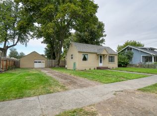 230 N Main St, Adams, OR 97810