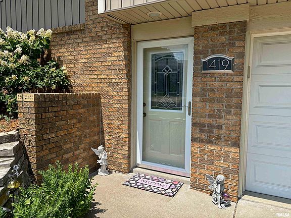 2nd image of 1419 W Kingsway Dr
