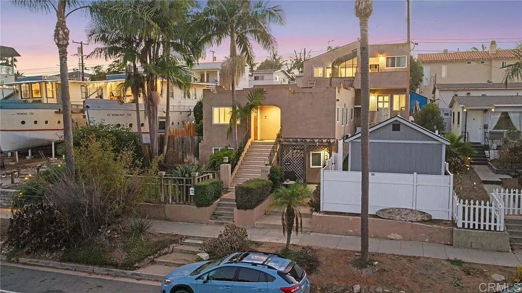 2 bed, 1100 sqft, $5,500 — Photo 1