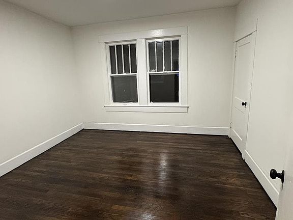 5th image of 454 11th St W