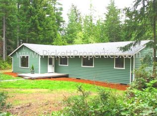 8353 NW Nicholas St, Bremerton, WA 98312