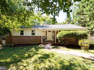 4918 Wakefield Chapel Rd, Annandale, VA 22003