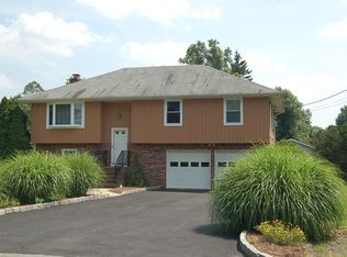 12 Highmount Ave, Warren, NJ 07059