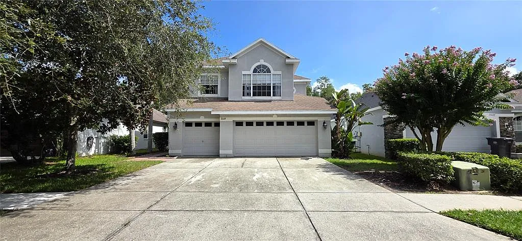 4 bed, 2.5 bath, 2575 sqft, $4,200 — Photo 4