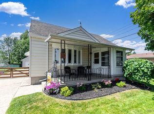 32 Kathleen Dr, Cheektowaga, NY 14225