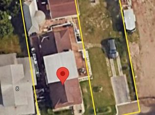 10 3rd St, Rosedale, NY 11422