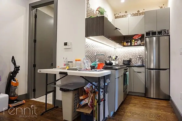 Rented by Rennit Inc. | media 90