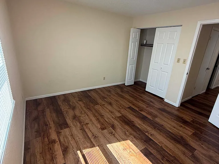 817 S West St #E — Photo 11