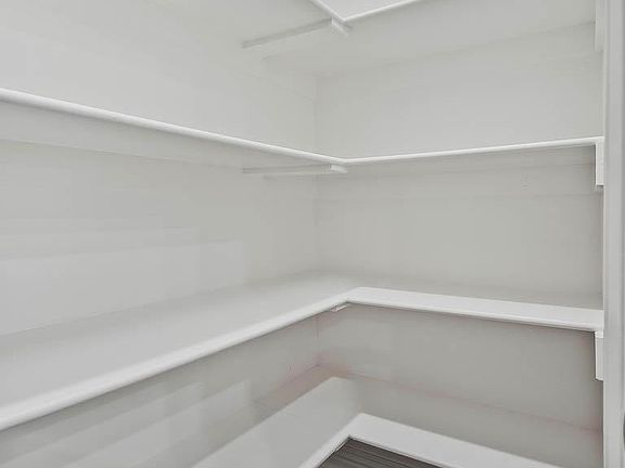 4th image of 1727 W Broadway Pl