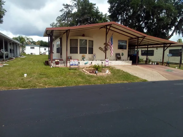 4839 Meadowlark Dr, Zephyrhills, FL 33541