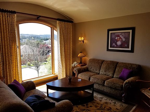 Front living room/view