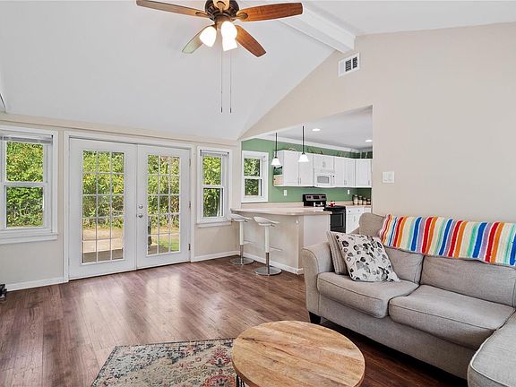 4th image of 5015 Duessel Ln