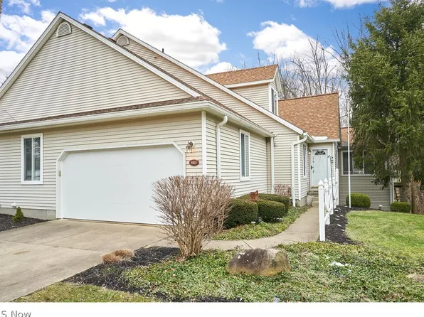 483 Kings Ct, Akron, OH 44321