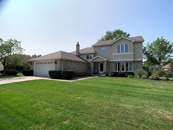 2nd image of 15640 Torrey Pines Dr