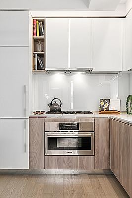 5th image of 572 11th Ave #11J