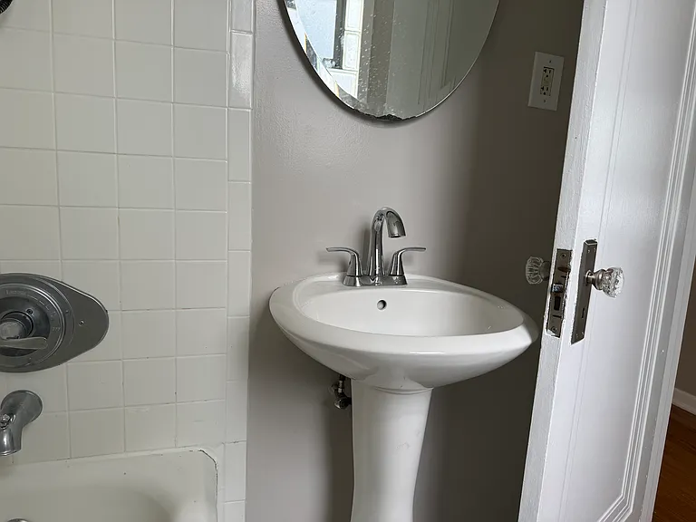 18403 Oakwood Ave — Photo 5