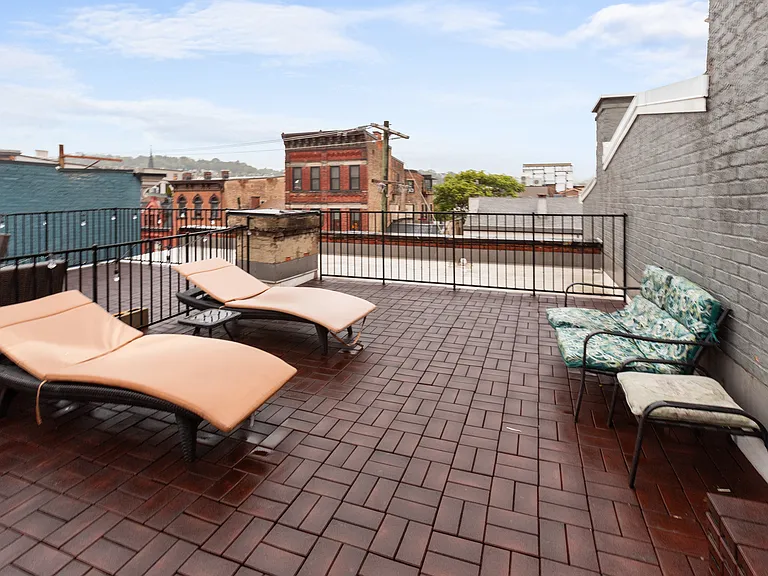 Rooftop Deck - accessible via staircase from 2nd floor bedroom #1