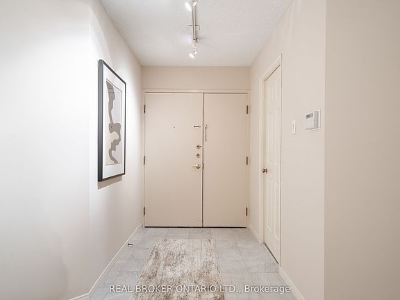 2nd image of 131 Beecroft Rd #306