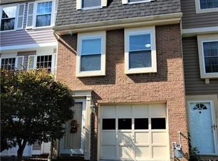 206 W Russets Cir, Bridgeville, PA