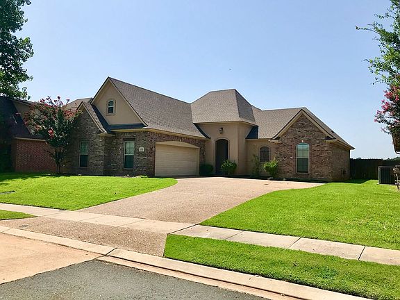 3rd image of 252 Gloucester Dr