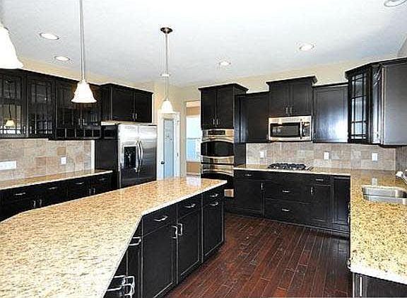 4th image of 4615 N Yellowstone Lane