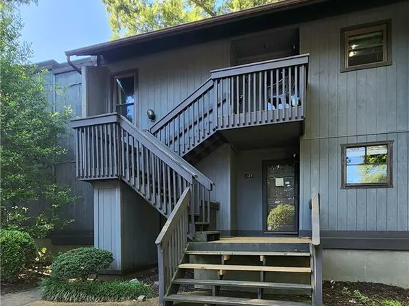 127 Cedar Cove Ln, Winston Salem, NC 27104