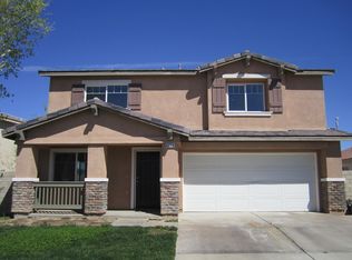 45516 Robinson Dr, Lancaster, CA 93535