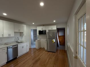 21 Locust St FLOOR 2, Danvers, MA 01923