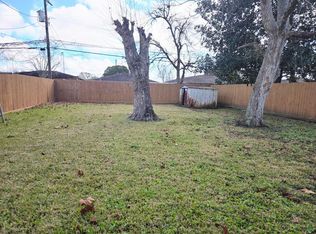 106 N Texas St, Texas City, TX 77591