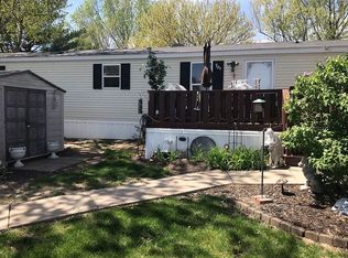 701 W Jacaranda Ct, Lincoln, NE 68521