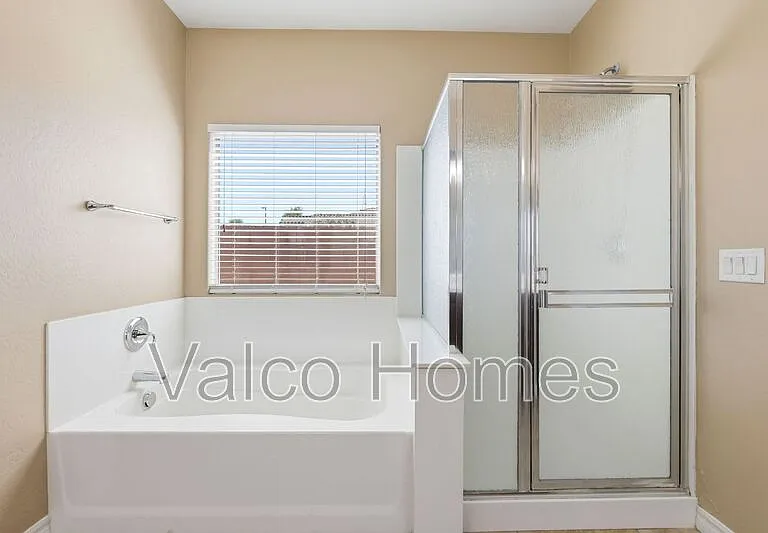 2717 E Ficus Way — Photo 30